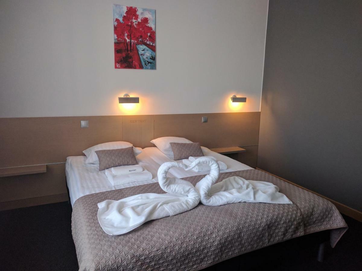 Restart Hotel Rezekne Ngoại thất bức ảnh