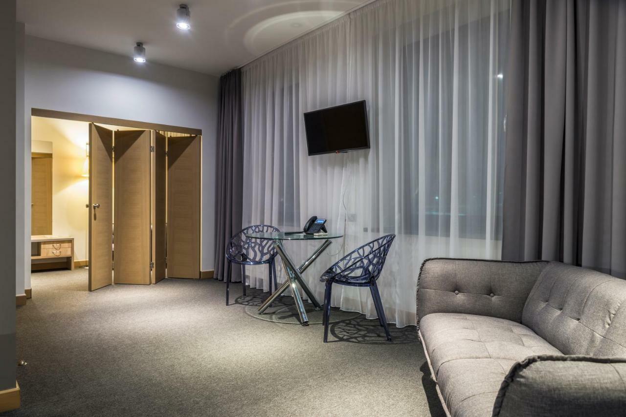 Restart Hotel Rezekne Ngoại thất bức ảnh