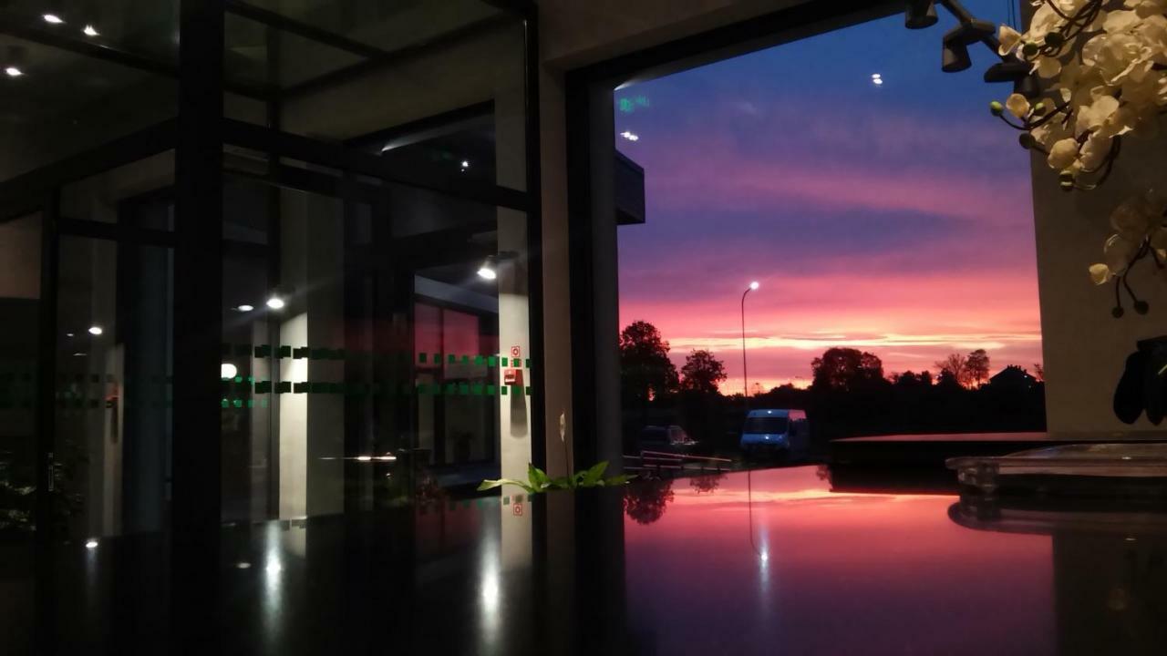 Restart Hotel Rezekne Ngoại thất bức ảnh